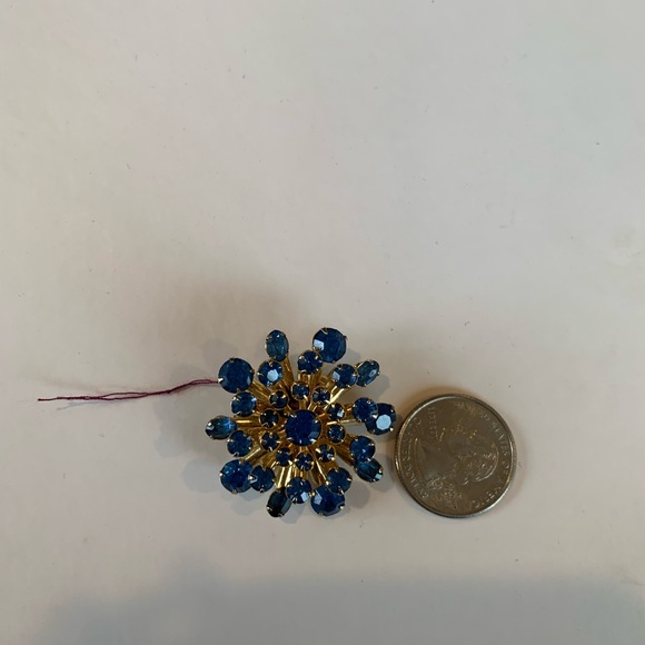 Vintage Blue Crystal Brooch - Picture 3 of 5